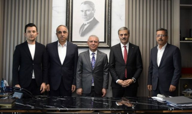 "Eser ve projelerimizle şehrimizin hizmetinde olacağız"