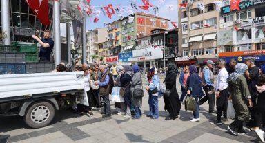 İzmit Belediyesi istiridye mantarı üretiyor, halka ücretsiz dağıtıyor