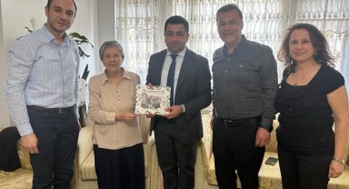 İzmit Belediyesi, şehit ailelerini bayramda da unutmadı