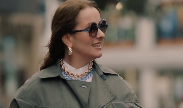 Jessica yıllanmış sözünü tuttu