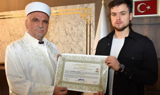 Kazakistan asıllı genç Bilecik'te Müslüman oldu