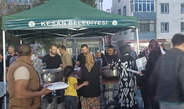Keşan Belediyesi'nin iftarına yoğun ilgi