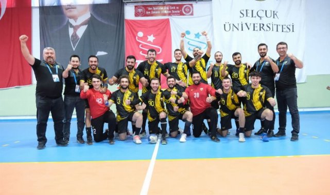 Konya Büyükşehir Belediyespor hentbolda Play-off'a kaldı
