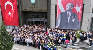 Manisa Büyükşehir Belediyesi personeli bayramlaştı