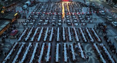 Manisalılar, Büyükşehir'in iftar sofrasında buluştu