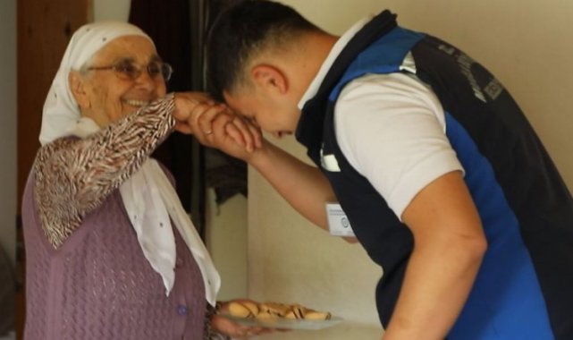 Muğla Büyükşehir kırsaldaki çınarların yanında