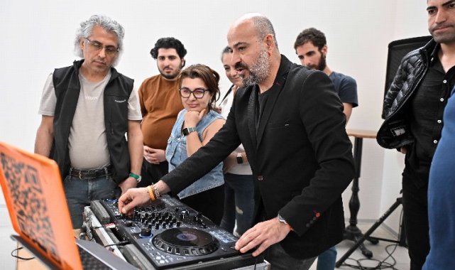 Muratpaşa Belediyesinin DJ'lik kursuna yoğun ilgi