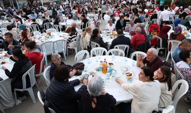 Nilüfer'de 5 bin kişi iftarda buluştu