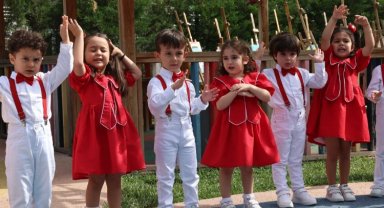 Nilüferl'de miniklerden renkli gösteriler