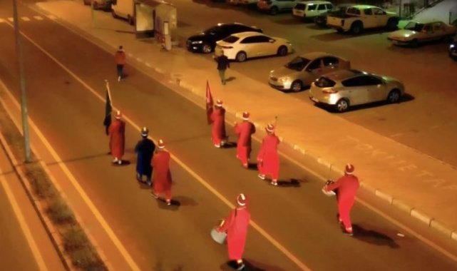 Sahura mehter marşı ile kalktılar