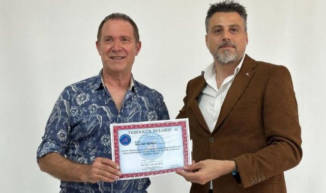 Sanatçı Sümer Ezgü'den mesleki ve kültürel söyleşi