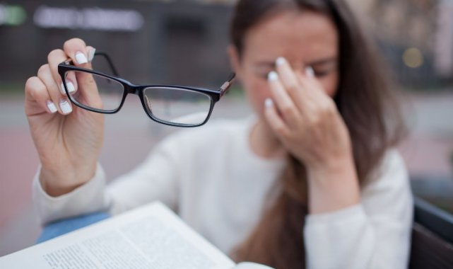 Sigara kullanımı göz sağlığını olumsuz etkiliyor!