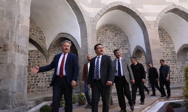 Tarihi Köşk Medrese'ye tam not