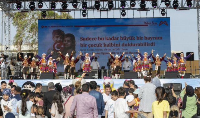 Uluslararası Mersin Çocuk Festivali neşe saçtı
