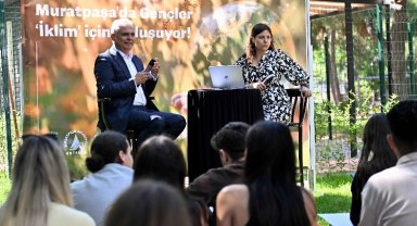Antalya Muratpaşa'da genç söyleşi