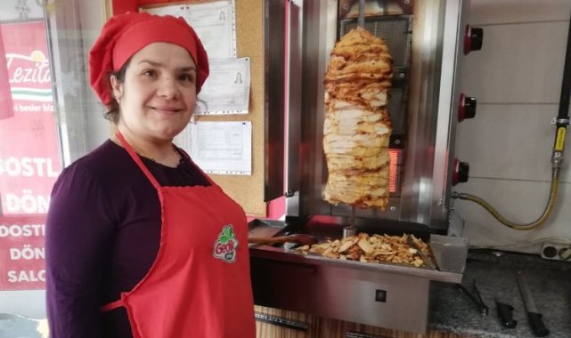 Atanamayan öğretmen dönercilik yapıyor