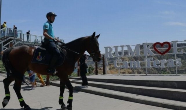 Atlı Jandarma Birlikleri Turistik Yerlerde Devriye gerçekleştirdi