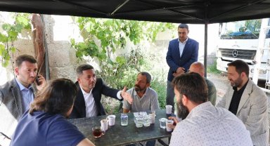 Başkan Arı, Kara Ağaç Destanı dizi setini ziyaret etti