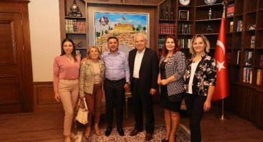Başkan Arı'ya ziyaretler sürüyor