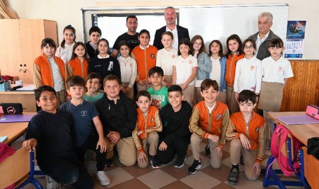 Başkan Fatih Karabatı sınıf başkanı Zehranur'un seçim vaadini yerine getirdi