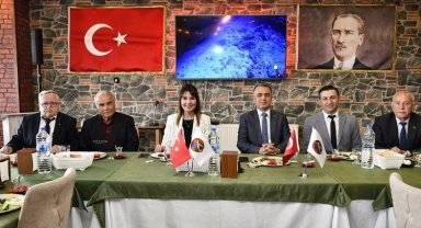 Başkan Nergiz Karaağaçlı Öztürk muhtarlarla buluştu