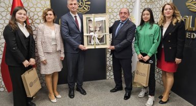Başkan Sezer'e başarılı sporculardan ziyaret