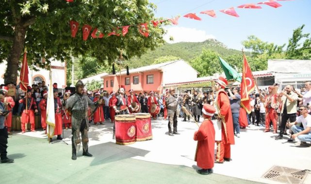 Bursa Barakfakih'te geleneksel pilav günü