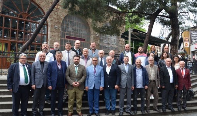 Bursa Cumhuriyet Caddesi'nde 'esnaf buluşması'