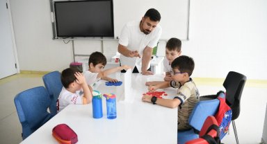 Çayırova Belediyesi Bilgi Evleri'nde yaz okulu kayıtları başlıyor