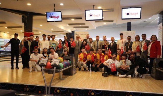 Gençler Bowling Turnuvası'nda 19 Mayıs coşkusunu yaşadı