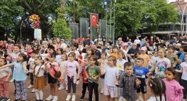 Gölcük'te çocuk şenliğine yoğun ilgi