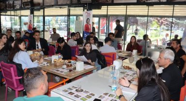 İzmit Belediyesi, 19 Mayıs'a gençlerle hazırlanıyor