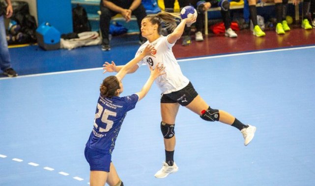 Kadınlar Süper Ligi'nde Armada Praxis Yalıkavak 2-1 öne geçti