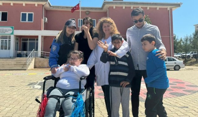 Keşan emniyeti özel çocukları ziyaret etti