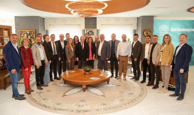 Nilüfer Belediyespor yönetiminden Başkan Özdemir'e ziyaret