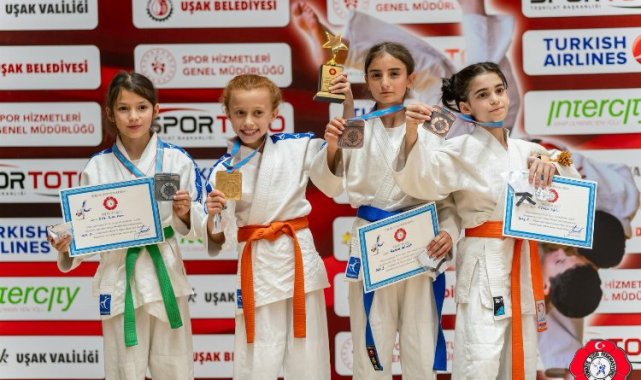 Sakaryalı minik judocudan çifte başarı