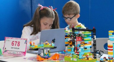 Sakaryalı öğrencilere 'Duyarlı Kaşifler' ödülü