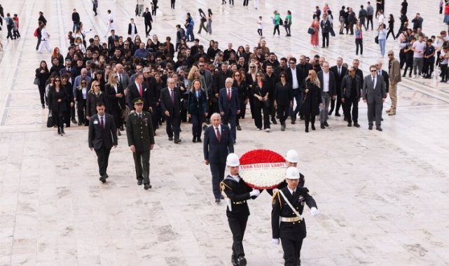 TEV 57'nci yılında Ata'nın huzurunda