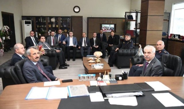 Vali Sezer'den Başkan Mehmet Özcan'a hayırlı olsun ziyareti