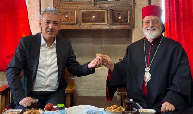 Vali Tuncay Akkoyun'dan Süryanilere Paskalya ziyareti