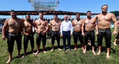 Altın kemerin sahibi Ali Gürbüz oldu