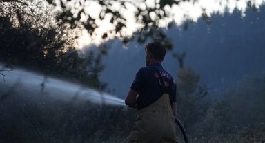 Balıkesir itfaiyesi yangına hızlıca müdahale etti