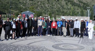 Başkan Büyükkılıç, doğa yürüyüşüne katıldı