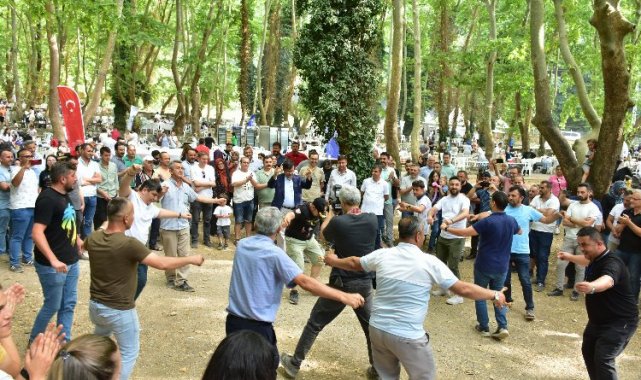 Bursa'da Burulaş ailesi piknikte buluştu