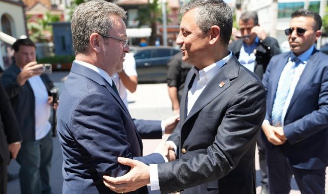 CHP Lideri Özel'den, Manisa Vali Ünlü'ye ziyaret