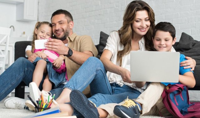 Çocuklarınızı internette yalnız bırakmayın! Onları nasıl koruyabilirsiniz?