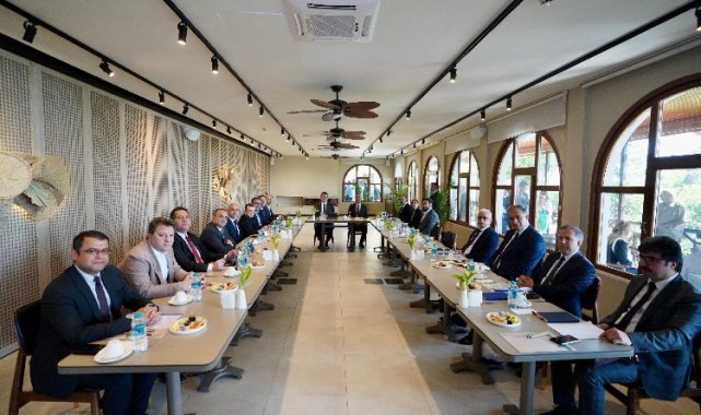İmamoğlu Adalar Belediye Başkanı Akpolat'ı tebrik etti