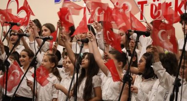 İzmit Sanat'ta yıl sonu gösterisi