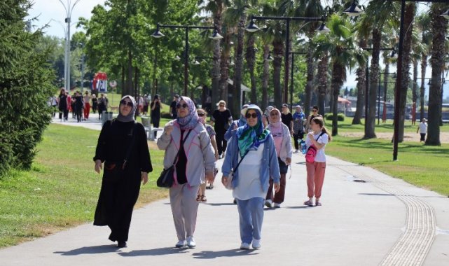 İzmit'te Sağlıklı Yaşam Yürüyüşlerine kadınlardan yoğun ilgi