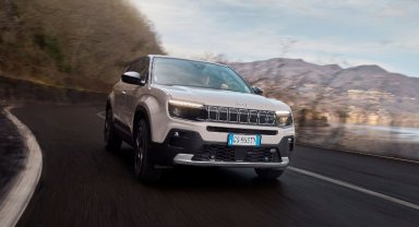 Jeep® "Avenger e-Hybrid" ile Türkiye'deki ürün gamını genişletiyor